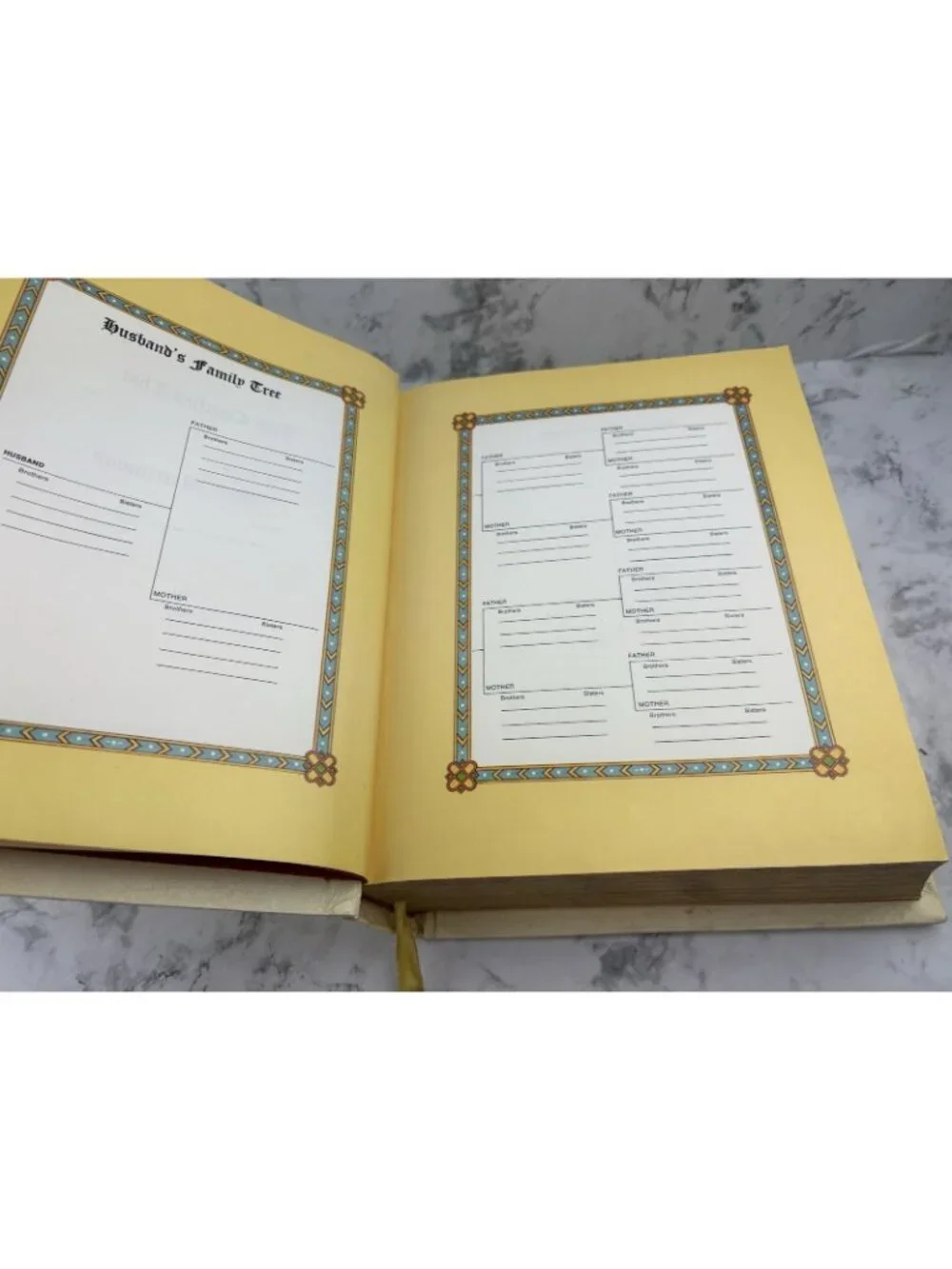 *Vintage Collins World Family Heritage Generations Edition Family Holy Bible